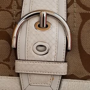 Coach Crossbody Extra Photo